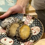 鮨 浜はち - 鮑（調理前）