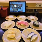 回し寿司 活 活美登利 - 赤海老・平目・生たこ・鯛・中トロ・生しらす軍艦・石垣貝・こはだ