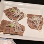 しゃぶしゃぶ すき焼き 焼肉　兜　奥座 - 
