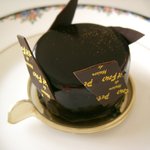 メゾン・ド・プティ・フール - チョコレートのケーキ(名前忘れました)