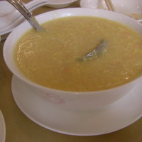 華正樓 新館 - かに肉入りコーンスープ