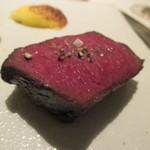 ラール・エ・ラ・マニエール - 鹿肉のステーキ