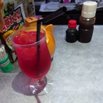 ほびーい喫茶店 - ストロベリーソーダ 500円(税込)。