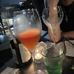 屋根裏のパリ食堂 - 