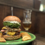 THE GRABBER hamburger pub - パイナップルベーコンチーズバーガー＋エッグ