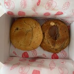 ベンズクッキーズ - 箱を開けるとこんな感じで重なってます