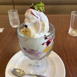 ロイヤルホスト 三国店 - 