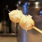 炭焼 おかげさん - 鶉玉、ペコリーノチーズ