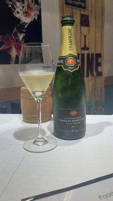 カジュアルワインバー hanamichi（ハナミチ） - 本八戸（ワインバー）