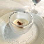 マダム・トキ - ⚫︎ヴィッシソワースと甘エビのタルタル
      ポテトとポワロネギのヴァッジソワーズ