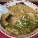 新京 - 料理写真:大盛りラーメン700円