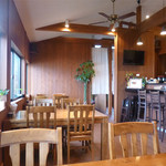 Luana - 店内