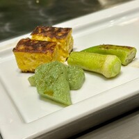 ニューオークラ - とうもろこしの卵焼き　海藻入りこんにゃく　白オクラ