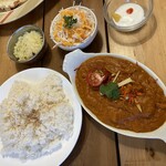 本格インドカレーの館 スパイス - パパは「マトンカレー」