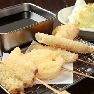 カラッとサクサク！旬の地元食材をこだわりの串かつでご堪能あれ