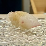 鮨 なんば - 平目　柔らかで旨味あふれる