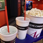 イオンシネマ - 料理写真:ポップコーンとMサイズドリンク
