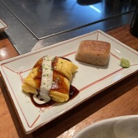 OSAKA きっちん 銀座本店 - とん平焼き、ごま豆腐のステーキ