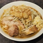 Hi-Fat Noodle BUTCHER’S - ラーメン豚2枚300g1,000円 野菜少な目にんにくアブラ