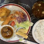オーシャン - ランチ（魚フライ、肉団子、エビフライ）