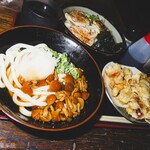 ヨコクラうどん - なめこーる＆鶏チャージ＆イカした朝ご飯