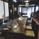 ヨコクラうどん - こんな素敵な空間で戴く朝ご飯