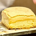 鮓樹 - 富士宮のもみじ卵で焼いたふわふわのデザート玉です