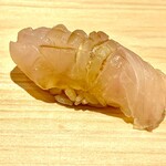 鮓樹 - 鹿児島産の青鯛は11日寝かせてもぷりっぷり