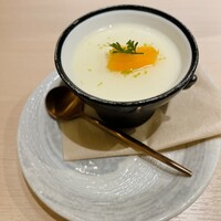 牛刺しと焼肉 仔虎 クリスロード店 - 杏仁プリン＠495円