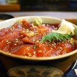 和可奈鮨 - まぐろ丼 900円。