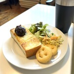 カフェ ブーム - こちらは５００円のモーニングセット