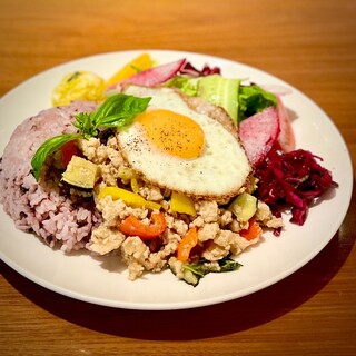 種類が豊富◎メインが選べるワンプレートごはんを満喫♪