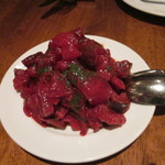 ビストロ アンバロン - ラタトゥイユ　ビーツを使っているので真っ赤 以降2014.4訪問時
