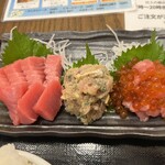 わ楽 - 生本マグロ、アジのなめろう、イクラの醤油漬け