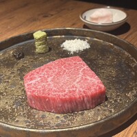 和牛とタン 焼肉 とみ 新橋本店 - 