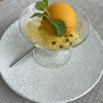 MOLINO - 娘のデザート、マンゴーシャーベット、パッションフルーツ