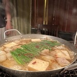 芭蕉苑 - 胡麻香る醤油もつ鍋