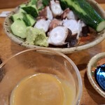 ふぐ料理・鮨 光 - 酢味噌と醤油を出してくれます