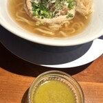 麺屋 丸福 - アサリバターペースト付き