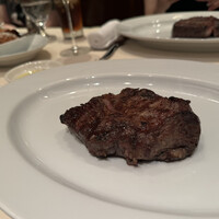 37 Steakhouse & Bar - 