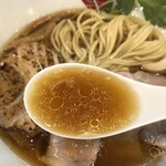 小麦生まれ、麺育ち。 - スープ