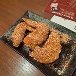 Yadoriki Tori Senmon Izakaya - 香草香料豬肋排與雞中翅