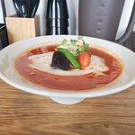 鶏×麦 らら - トマトのお誘いです！このビジュアル素晴らしい！