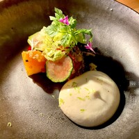 ザ タヴァン グリル＆ラウンジ - ベイクドビーツサラダ(ポン酢&豆腐エスプーマ)