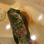 最魚の晩餐～寿司と牡蠣と日本酒の裏切り～ - 