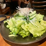 焼肉本舗 和家 - ★サラダ
      チョレギサラダ♪
      塩ダレをかけて食べるハズが…
      そのまま食っても美味かったꉂ(ˊᗜˋ*)
