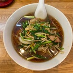 新雅 - ニラそば950円