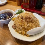 新雅 - チャーハン800円