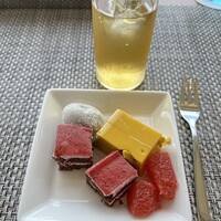 MIDO RESTAURANT PIC NIKA - 