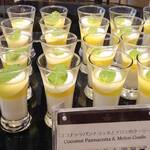 カフェ トスティーナ - ココナッツパンナコッタとメロンのクーリー